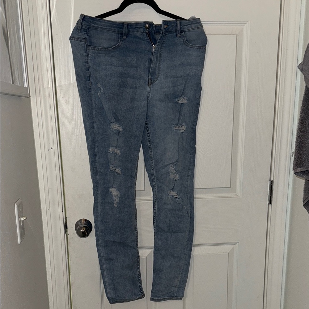 Divided Women's Light Blue Ripped Skinny Jeans